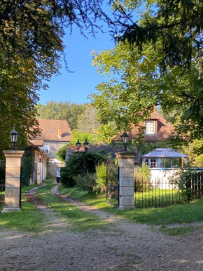 Domaine le Manoir, gîtes de charme et de caractère avec piscines privatisées, Fossemagne